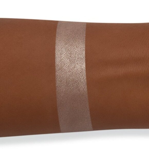 NATASHA DENONA All Over Glow Face & Body Shimmer in Shade 01 Light $50 - Picture 13 of 15